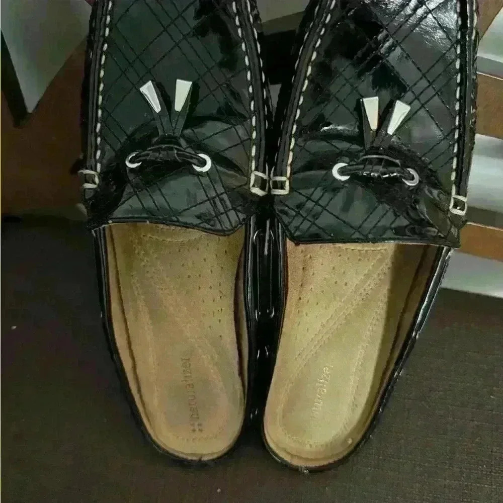 Naturalizer "Gossip" Quilted Mules Black Loafers Women's Size 10M